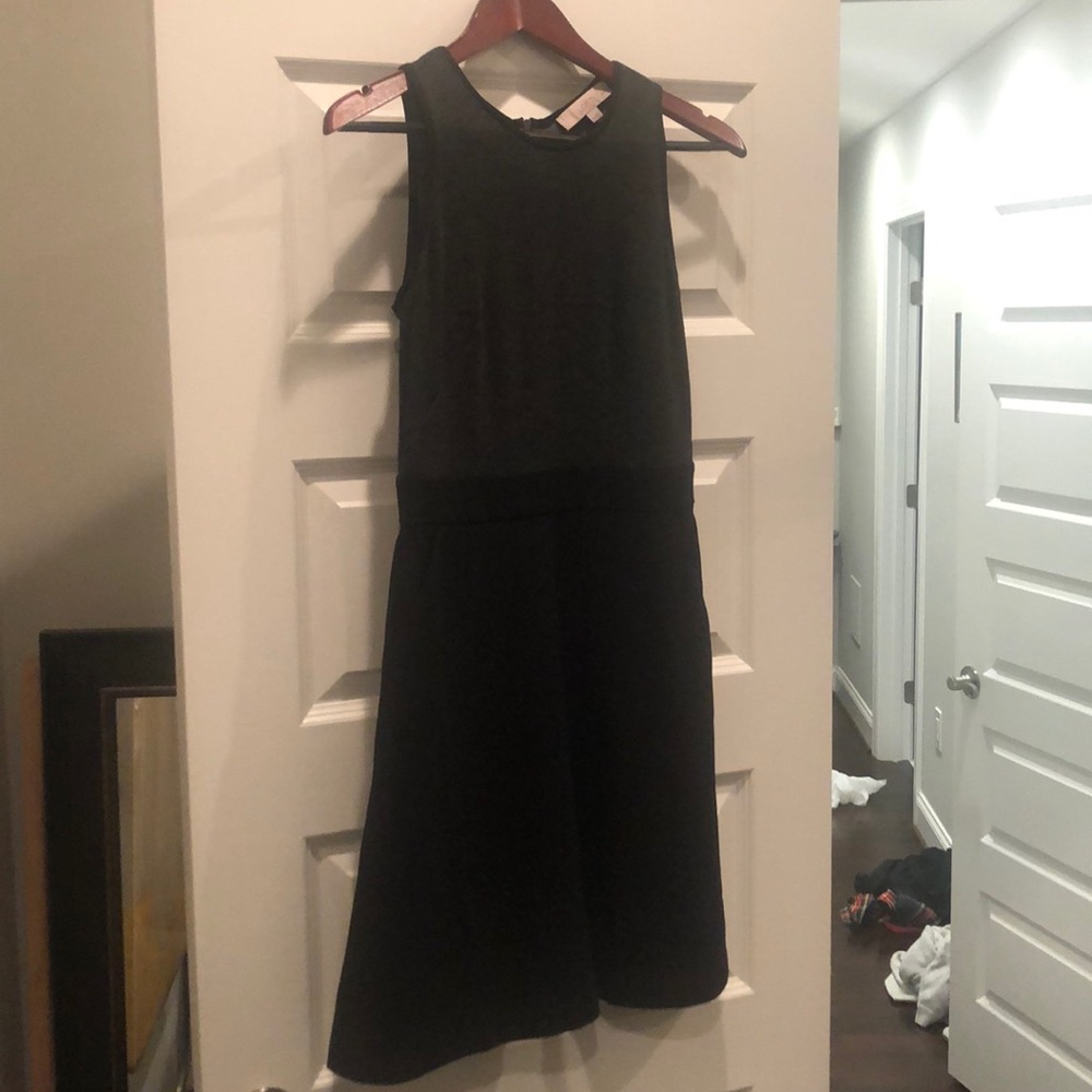 Loft lightweight dress with pockets. Size 2p.